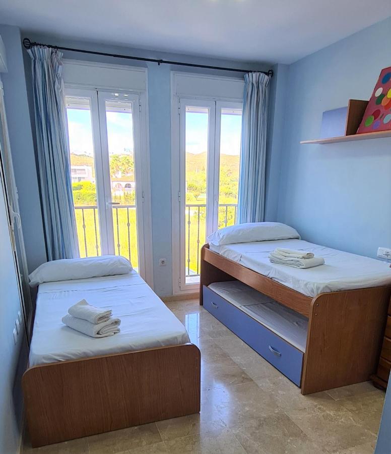 3 Bedrooms With Pool & Parking, Close To Sea And Gibraltar Manilva Extérieur photo